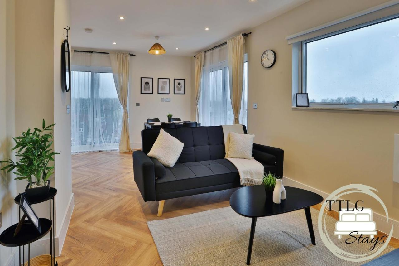 Newly-Built Urban Retreat By Ttlg Stays 리크먼즈워스 외부 사진