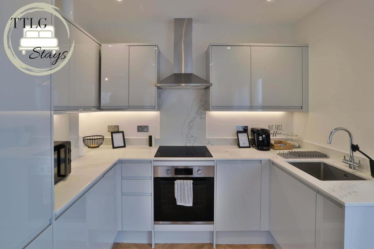 Newly-Built Urban Retreat By Ttlg Stays 리크먼즈워스 외부 사진